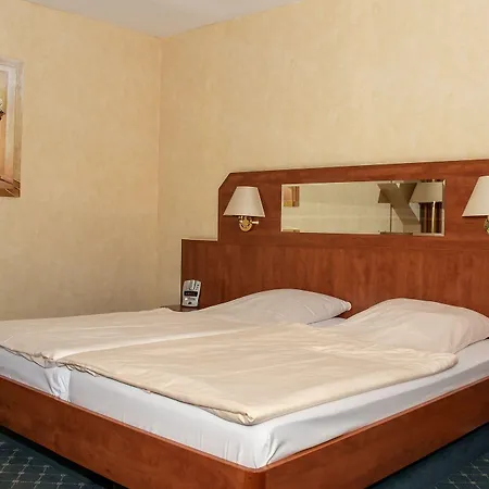 فندق Kiek In Zur Einkehr 3*